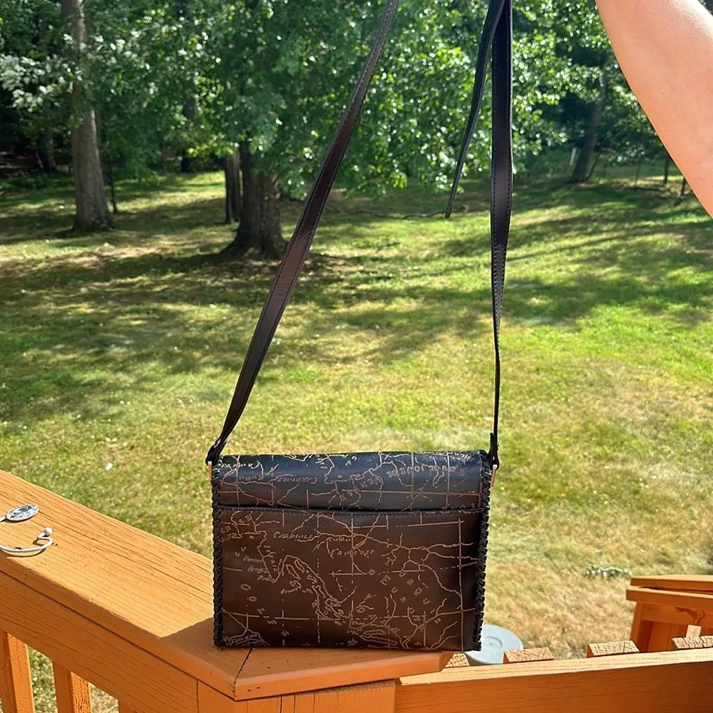 Patricia Nash Black Leather Sarola Map Print
Crossbody Purse NWT - Picture 8 of 16